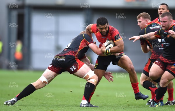 080918 - Dragons v Southern Kings - Guinness PRO14 - Berton Klassen of Southern Kings is tackled by Aaron Wainwright of Dragons