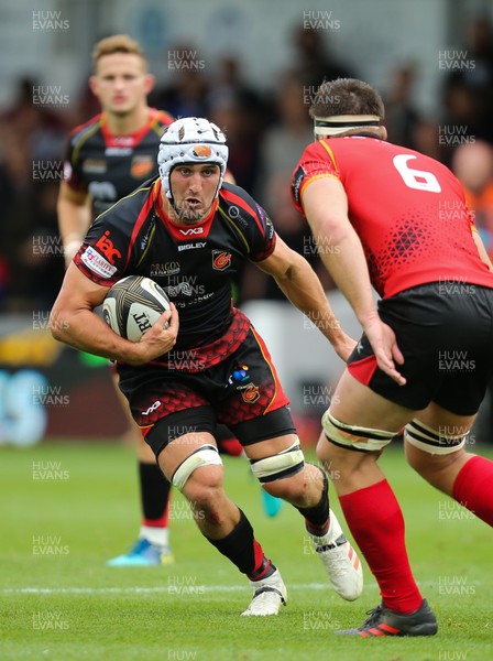080918 - Dragons v Isuzu Southern Kings, Guinness PRO14 - Ollie Griffiths of Dragons looks to press forward