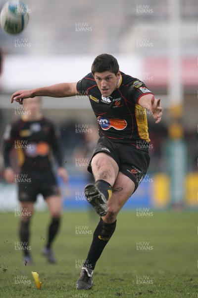 13.12.08 Dragons v Toulouse... Dragons' James Arlidge  kicks a penalty. 