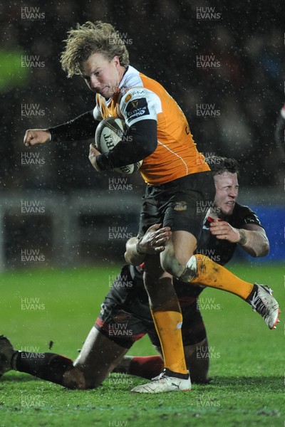 230318 - Dragons v Toyota Cheetahs - Guinness PRO14 - Fred Zeilinga of Toyota Cheetahs is tackled by Elliot Dee of Dragons