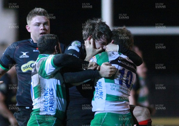 080213 Newport Gwent Dragons v Treviso - RaboDirectPro12 -Dragons' Steffan Jones and Treviso's Alberto Di Bernardo exchange blows 