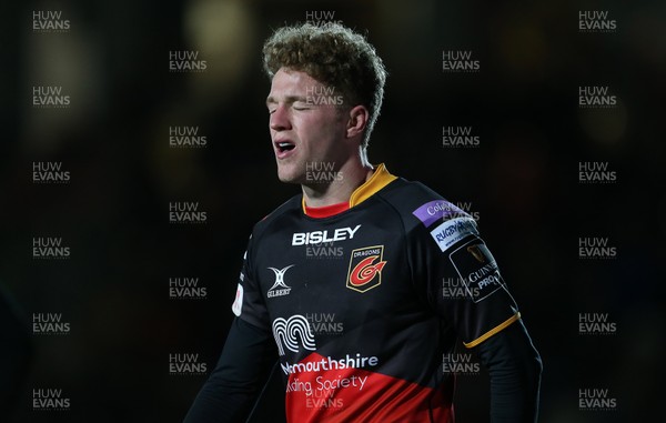 011217 - Dragons v Ulster - Guinness PRO14 - Dejected Angus O'Brien of Dragons