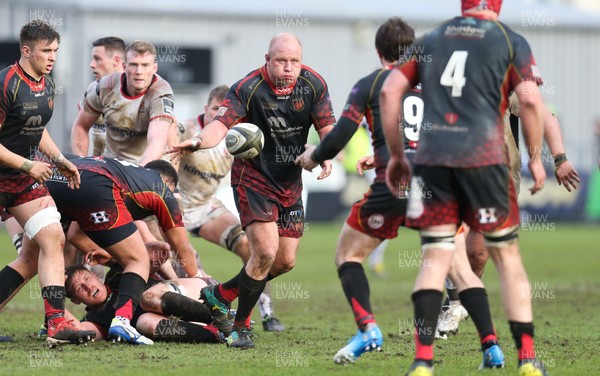 030319 - Dragons v Ulster, Guinness PRO14 - Brok Harris of Dragons releases the ball to Rhodri Williams of Dragons