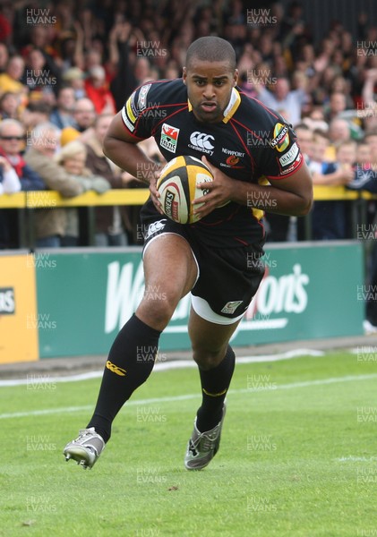 06.09.09 - Newport Gwent Dragons v Ulster, Magners League -  Dragons' Aled Brew 