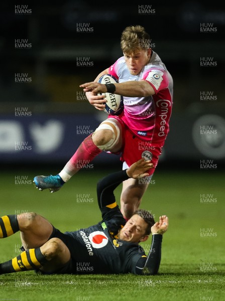 121220 - Dragons v Wasps, Heineken European Champions Cup - Nick Tompkins of Dragons charges forward
