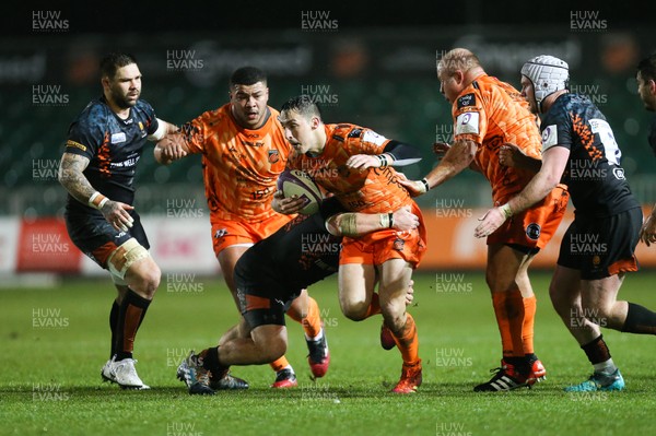 131219 - Dragons v Worcester Warriors, European Challenge Cup - Sam Davies of Dragons looks to treat the Warriors defence
