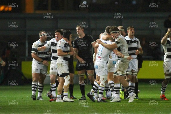 301119 - Dragons v Zebre- Guinness PRO14 -   Players of Zebre celebrate an away win at the final whistle 