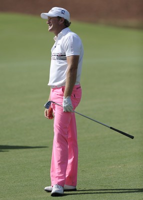 21.11.09 - Dubai World Championships 2009... Jamie Donaldson of Wales plays his approach to the par 4 16th . 