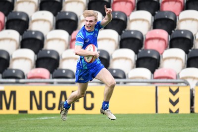 270426 - Dyffryn Taf v Bro Morgannwg - Road to Principality Finals - Boys U18s Cup - Connor Williams of Bro Morgannwg runs in to score a try