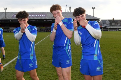 270426 - Dyffryn Taf v Bro Morgannwg - Road to Principality Finals - Boys U18s Cup - Bro Morgannwg players celebrate at full time