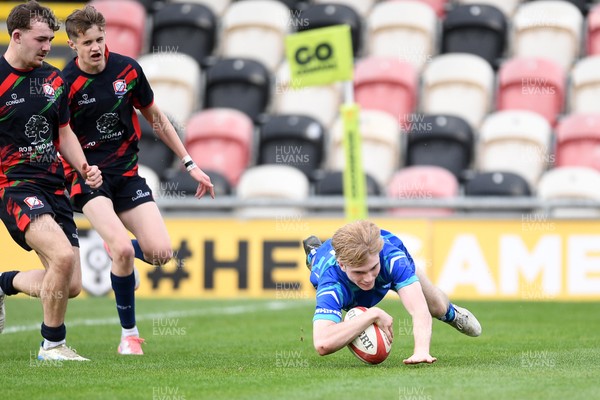 270426 - Dyffryn Taf v Bro Morgannwg - Road to Principality Finals - Boys U18s Cup - Connor Williams of Bro Morgannwg scores a try