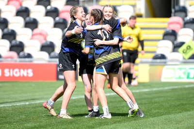 290426 - Dyffryn Taff v Bryncelynnog - Girls Schools Final U14 - Road To Principality Finals - Action during the match