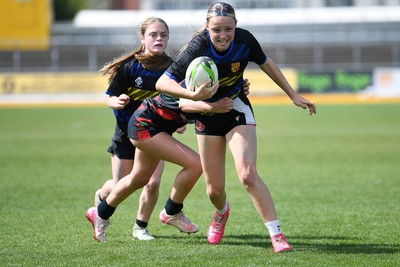 290426 - Dyffryn Taff v Bryncelynnog - Girls Schools Final U14 - Road To Principality Finals - Action during the match