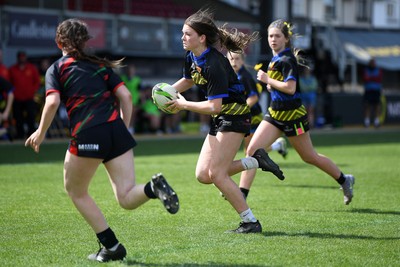 290426 - Dyffryn Taff v Bryncelynnog - Girls Schools Final U14 - Road To Principality Finals - Action during the match