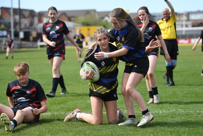 290426 - Dyffryn Taff v Bryncelynnog - Girls Schools Final U14 - Road To Principality Finals - Action during the match