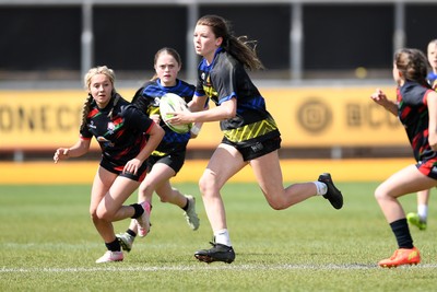 290426 - Dyffryn Taff v Bryncelynnog - Girls Schools Final U14 - Road To Principality Finals - Action during the match