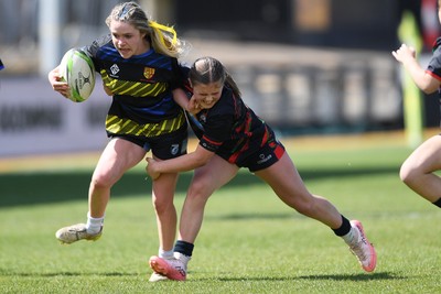 290426 - Dyffryn Taff v Bryncelynnog - Girls Schools Final U14 - Road To Principality Finals - Action during the match