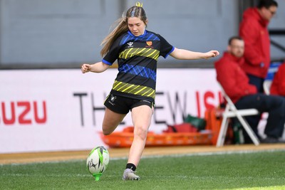 290426 - Dyffryn Taff v Bryncelynnog - Girls Schools Final U14 - Road To Principality Finals - Action during the match