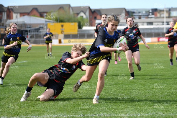 290426 - Dyffryn Taff v Bryncelynnog - Girls Schools Final U14 - Road To Principality Finals - Action during the match