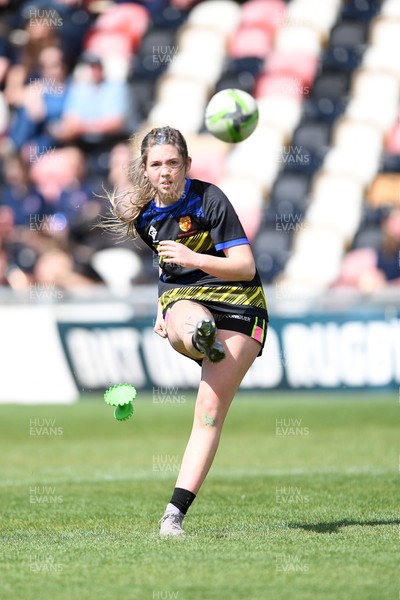 290426 - Dyffryn Taff v Bryncelynnog - Girls Schools Final U14 - Road To Principality Finals - Action during the match