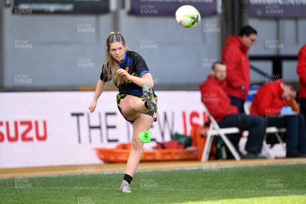 290426 - Dyffryn Taff v Bryncelynnog - Girls Schools Final U14 - Road To Principality Finals - Action during the match