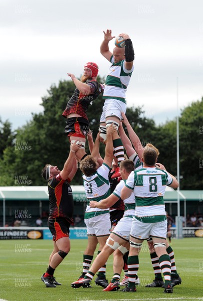 110818 - Ealing Trailfinders v Dragons - Preseason Friendly - Sam Dickinson of Ealing Trailfinders wins the ball at a line out