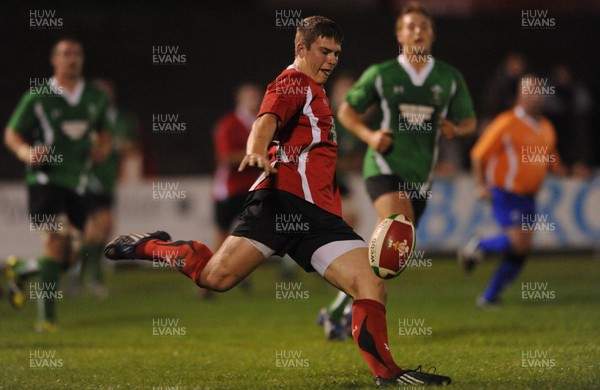 15.10.09 - East Wales Under 20 v West Wales Under 20 - West's Scott Williams. 