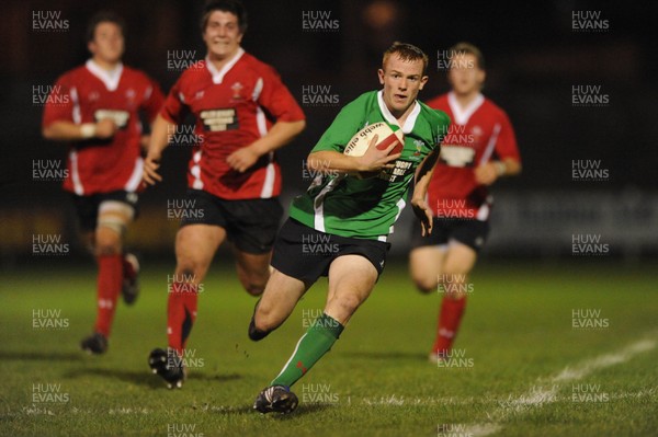 15.10.09 - East Wales Under 20 v West Wales Under 20 - East's Dan Fish. 