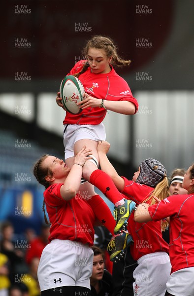 300417 - Under 18s Girls Rugby - East Wales v West Wales - Maisie McKenzie of West Wales wins lineout ball