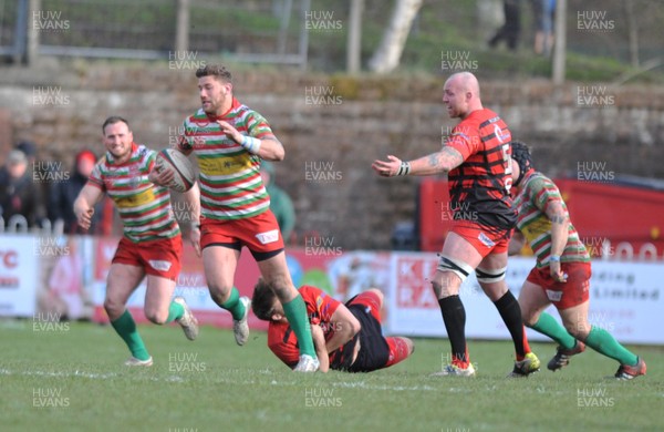 240416 -Ebbw_Vale v Aberavon-Principality_Premiership-Ebbw's Adam Jones escaping a tackle