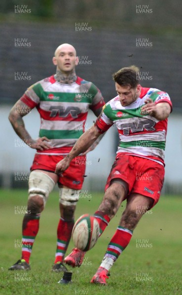 070117 - Ebbw Vale v Cross Keys - Principality Premiership   Ebbw Vale's Josh Lewis kicking a penalty by Huw Evans Agency