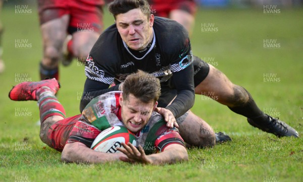 070117 - Ebbw Vale v Cross Keys - Principality Premiership   Ebbw Vale's Josh Lewis scores a try by Huw Evans Agency