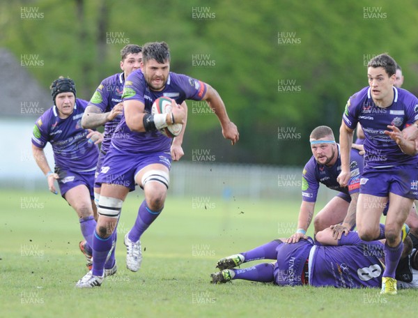 090515 Ebbw Vale v Crosskeys - Principality Premiership Semi-Final Play-off Ebbw Vale's Ashley Sweet makes a break(c) Huw Evans Picture Agency