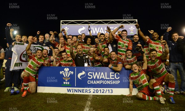 230413 - Ebbw Vale v Glamorgan Wanderers - Swalec Championship -Ebbw Vale captain Damien Hudd lifts the trophy 