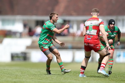 100525 - Ebbw Vale v Llandovery - Super Rygbi Cymru (SRC) Semi Final - Evan Lloyd of Ebbw Vale feeds his backs