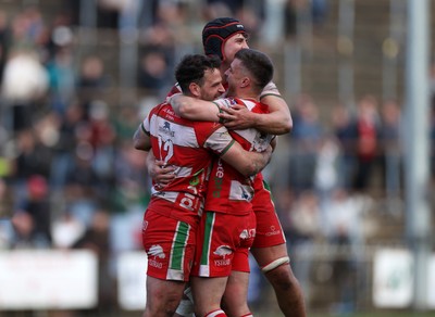 100526 - Ebbw Vale v Llandovery RFC - Super Rygbi Cymru Grand Final - Llandovery celebrate the victory at full time 