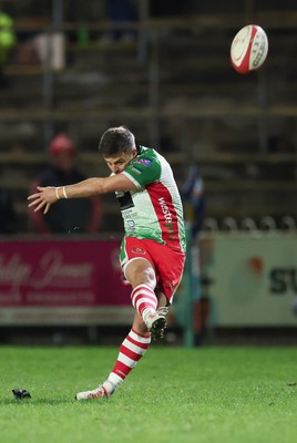 161025 - Ebbw Vale v Llandovery, Super Rugbi Cymru - Ioan Hughes of Llandovery kicks penalty