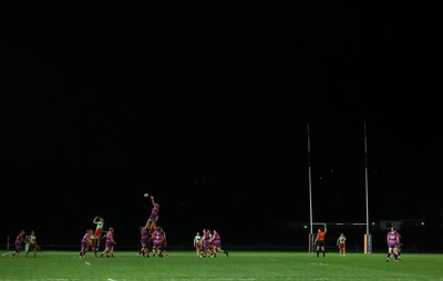 161025 - Ebbw Vale v Llandovery, Super Rugbi Cymru - Llandovery and Ebbw Vale contest a line out