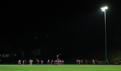 161025 - Ebbw Vale v Llandovery, Super Rugbi Cymru - Llandovery and Ebbw Vale contest a line out