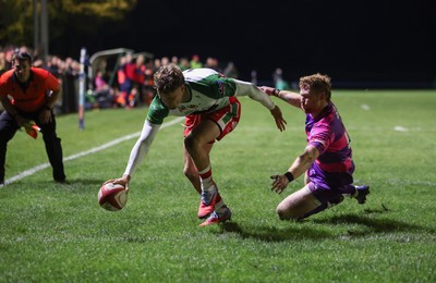 161025 - Ebbw Vale v Llandovery, Super Rugbi Cymru - Tomi Lewis of Llandovery races in to score try