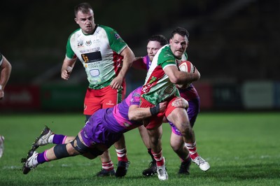161025 - Ebbw Vale v Llandovery, Super Rugbi Cymru - Rhodri Jones of Llandovery charges forward