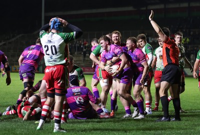 161025 - Ebbw Vale v Llandovery, Super Rugbi Cymru - Charlie Manship of Ebbw Vale powers over to score try
