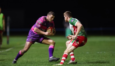 161025 - Ebbw Vale v Llandovery, Super Rugbi Cymru - Ethan Phillips of Ebbw Vale attacks