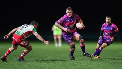 161025 - Ebbw Vale v Llandovery, Super Rugbi Cymru - Jack Pope of Ebbw Vale charges forward
