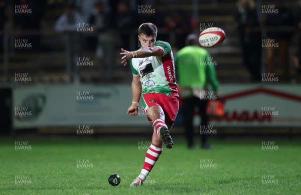 161025 - Ebbw Vale v Llandovery, Super Rugbi Cymru - Ioan Hughes of Llandovery kicks conversion