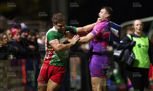 161025 - Ebbw Vale v Llandovery, Super Rugbi Cymru - Corey Baldwin of Llandovery and Ethan Phillips of Ebbw Vale come to blows before Baldwin is shown a red card