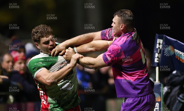 161025 - Ebbw Vale v Llandovery, Super Rugbi Cymru - Corey Baldwin of Llandovery and Ethan Phillips of Ebbw Vale come to blows before Baldwin is shown a red card