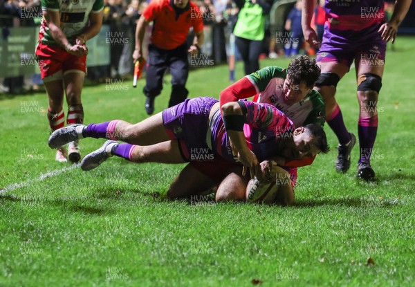 161025 - Ebbw Vale v Llandovery, Super Rugbi Cymru - Dom Franchi of Ebbw Vale powers over to score try