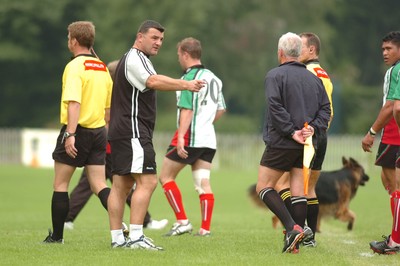 160906 - Ebbw Vale v Neath - The Principality Premiership - Neath Coach Rowland Phillips confronts the referee's about the final kick of the game 