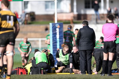 010325 - Ebbw Vale v Newport - Super Rygbi Cymru - Scott Davies of Newport goes off the field injured